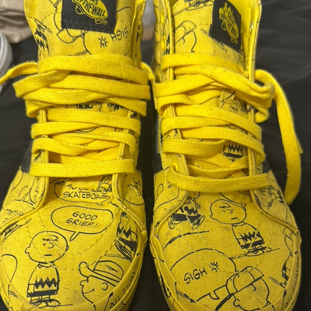 Vans Yellow Cartoon High-Tops Charlie Brown